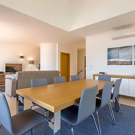Apartamento Sleeps 5 With Pool And Wifi Salema